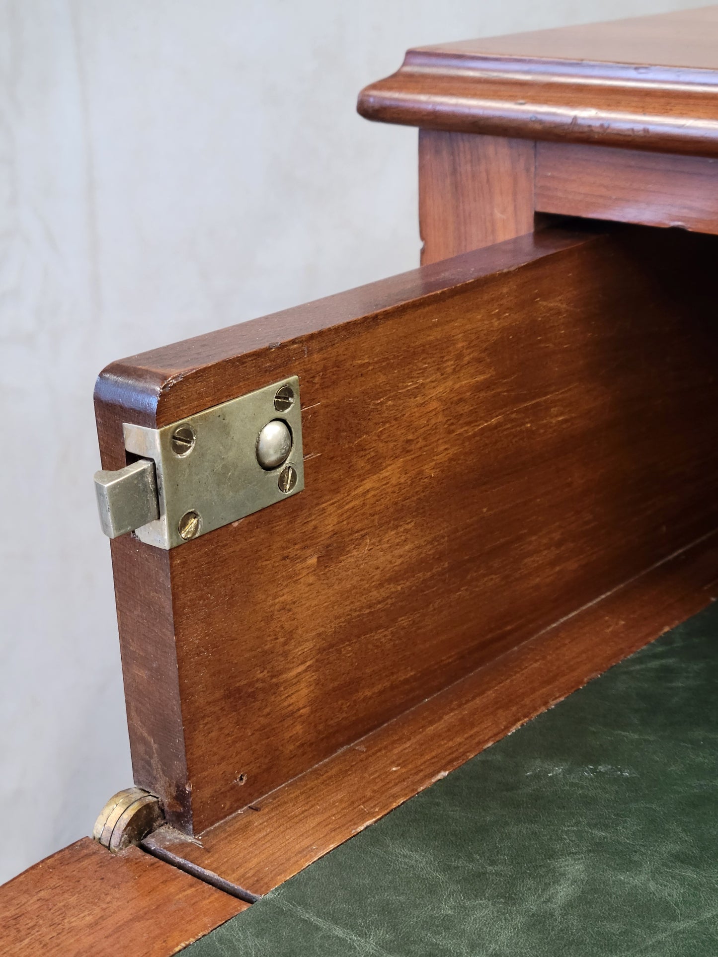 Antique Scottish or English Campaign Butler's Desk Chest of Drawers (CH)