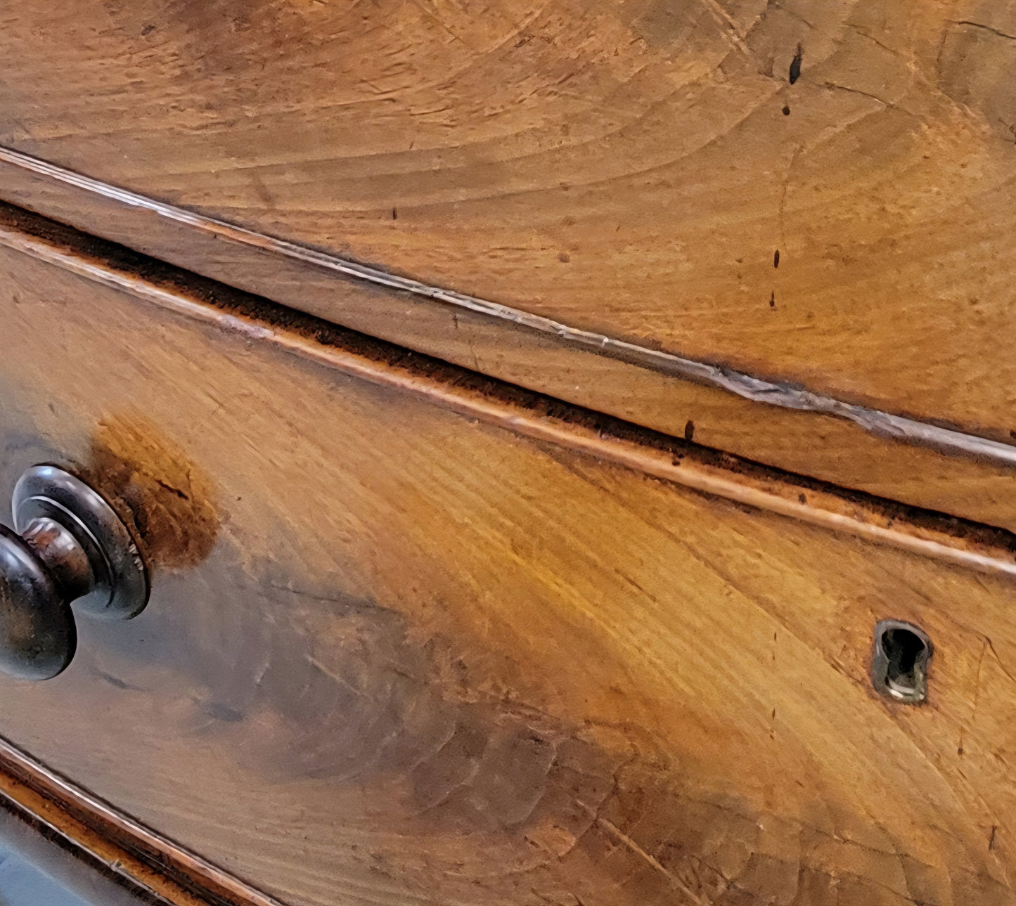 Antique English Edwardian Figured Mahogany Dresser With Original Knobs