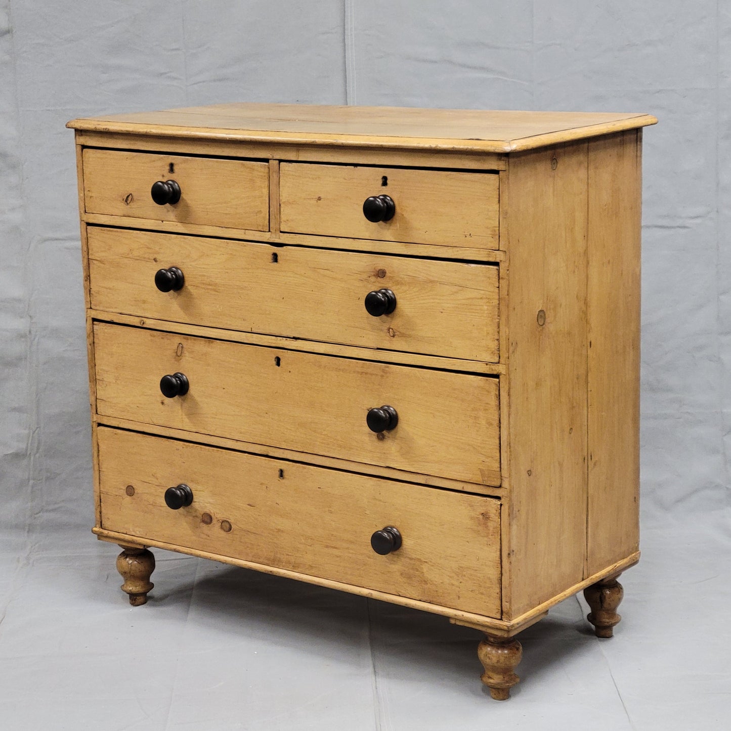 Antique English Edwardian Circa 1900 Scrubbed Pine Dresser Chest of Drawers With Turnip Feet