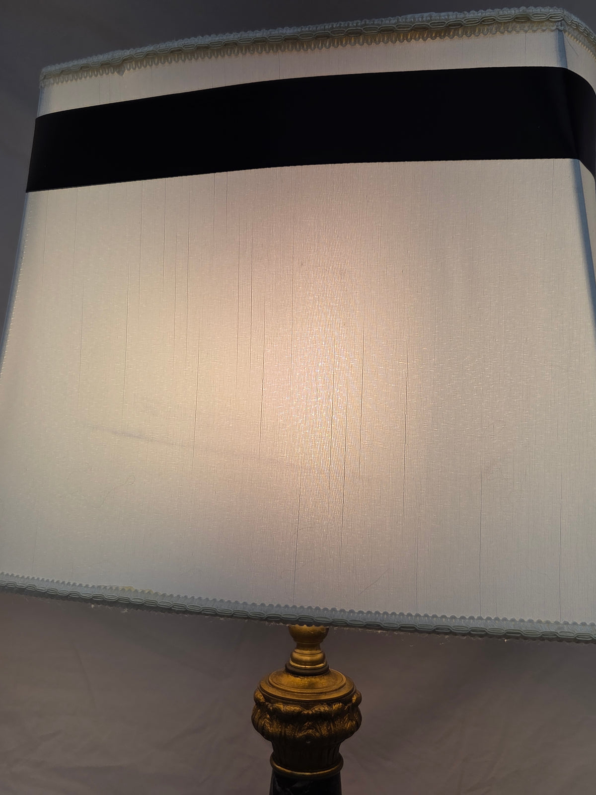 Vintage Pair French Empire Neoclassical Style Marble and Gilt Bronze Table Lamps