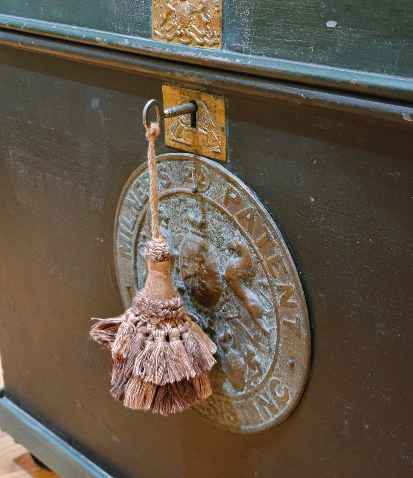 Antique English Iron Milner's Patent Fire Resisting Safe Painted Green (CH)