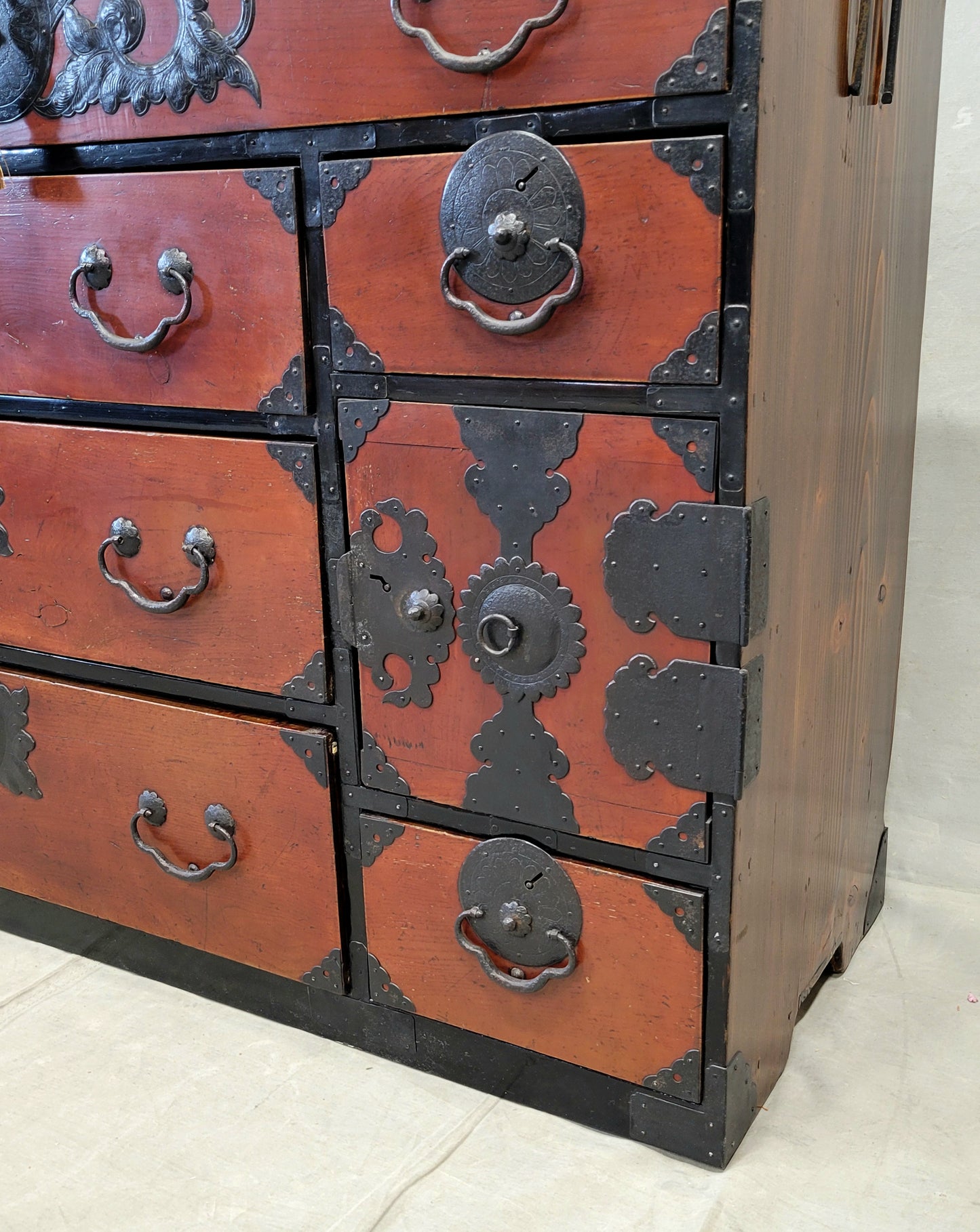 Antique Early 1900s Meiji Period Japanese Tansu Chest