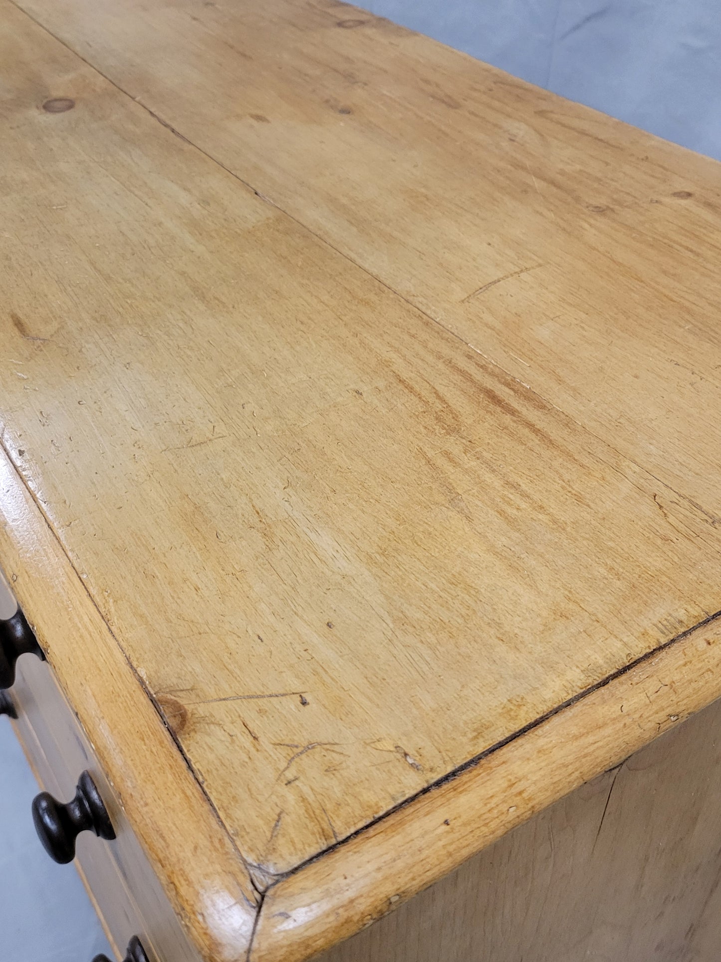 Antique English Edwardian Circa 1900 Scrubbed Pine Dresser Chest of Drawers With Turnip Feet