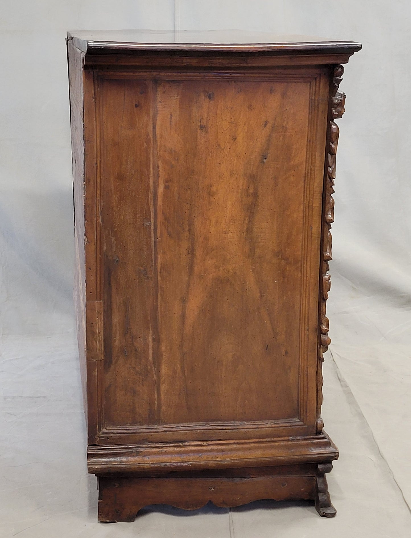 Antique 18th Century Italian (Bergamo, Lombardy) Burl Walnut Chest of Drawers