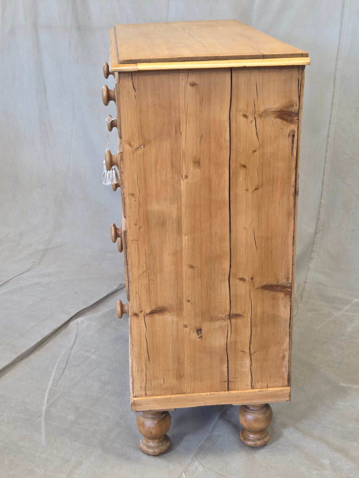 Antique English Edwardian Natural Pine Chest of Drawers with Blue French Line