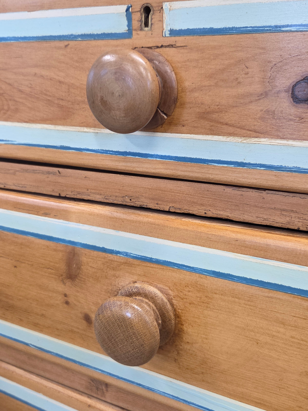 Antique English Edwardian Natural Pine Chest of Drawers with Blue French Line