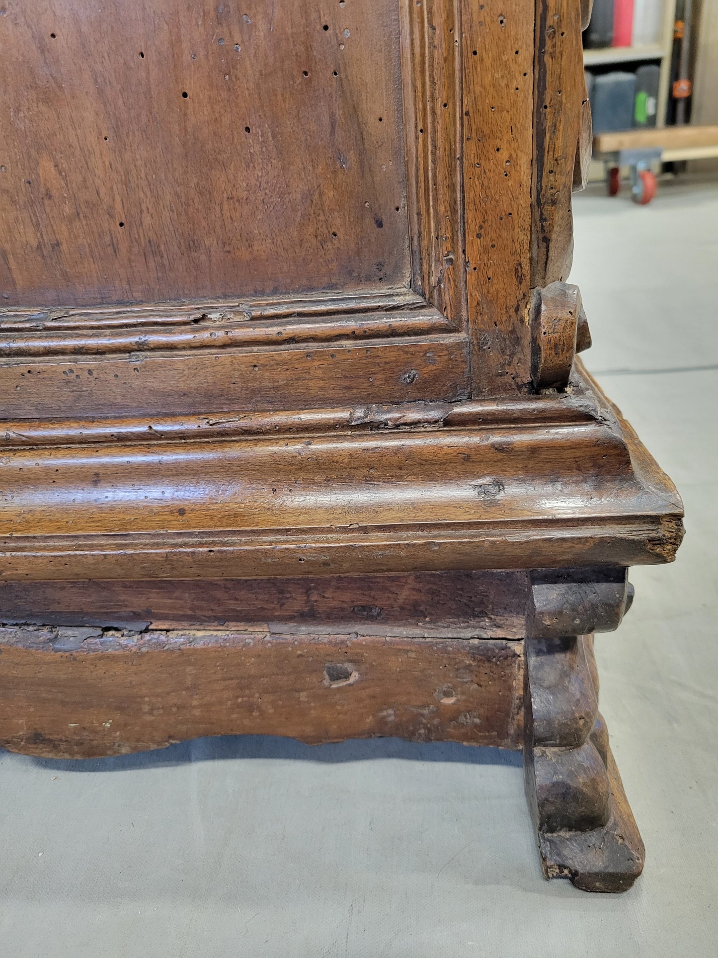 Antique 18th Century Italian (Bergamo, Lombardy) Burl Walnut Chest of Drawers