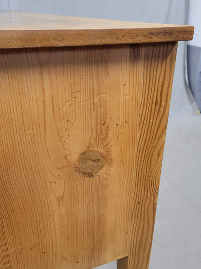 Vintage Shaker Style Pine Console Sideboard Buffet With Brass Pulls