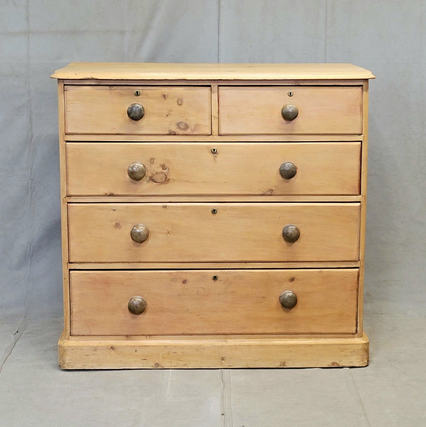 Antique English Edwardian Circa 1900 Scrubbed Pine Dresser Chest of Drawers