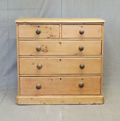 Antique English Edwardian Circa 1900 Scrubbed Pine Dresser Chest of Drawers