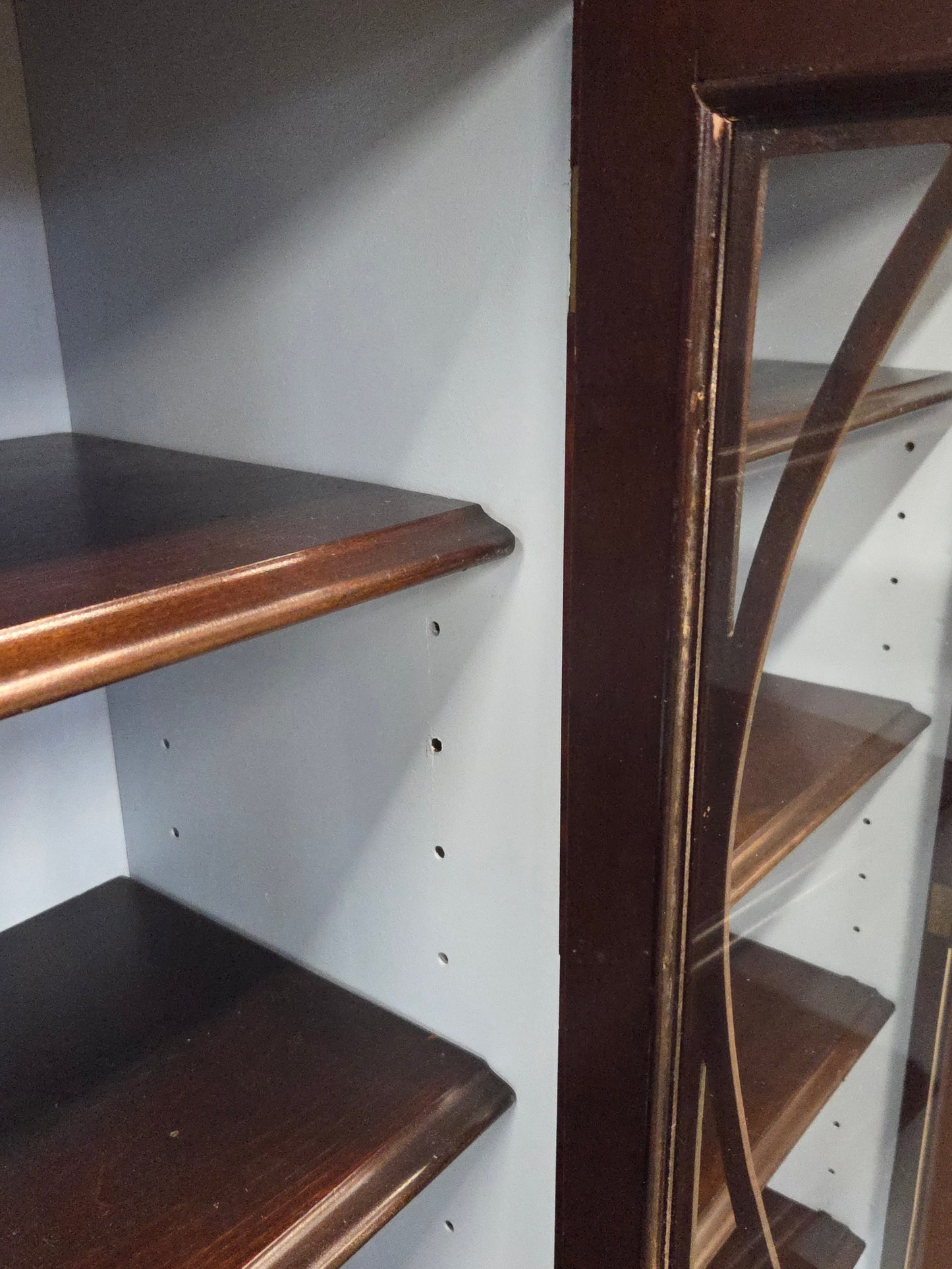 Vintage English Mahogany Bookcase with Lattice Mullions and Adjustable Shelves
