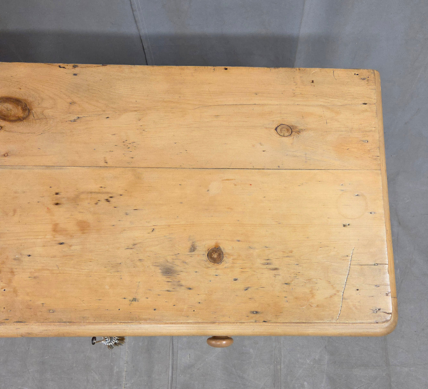 Antique English Edwardian Natural Pine Chest of Drawers with Blue French Line