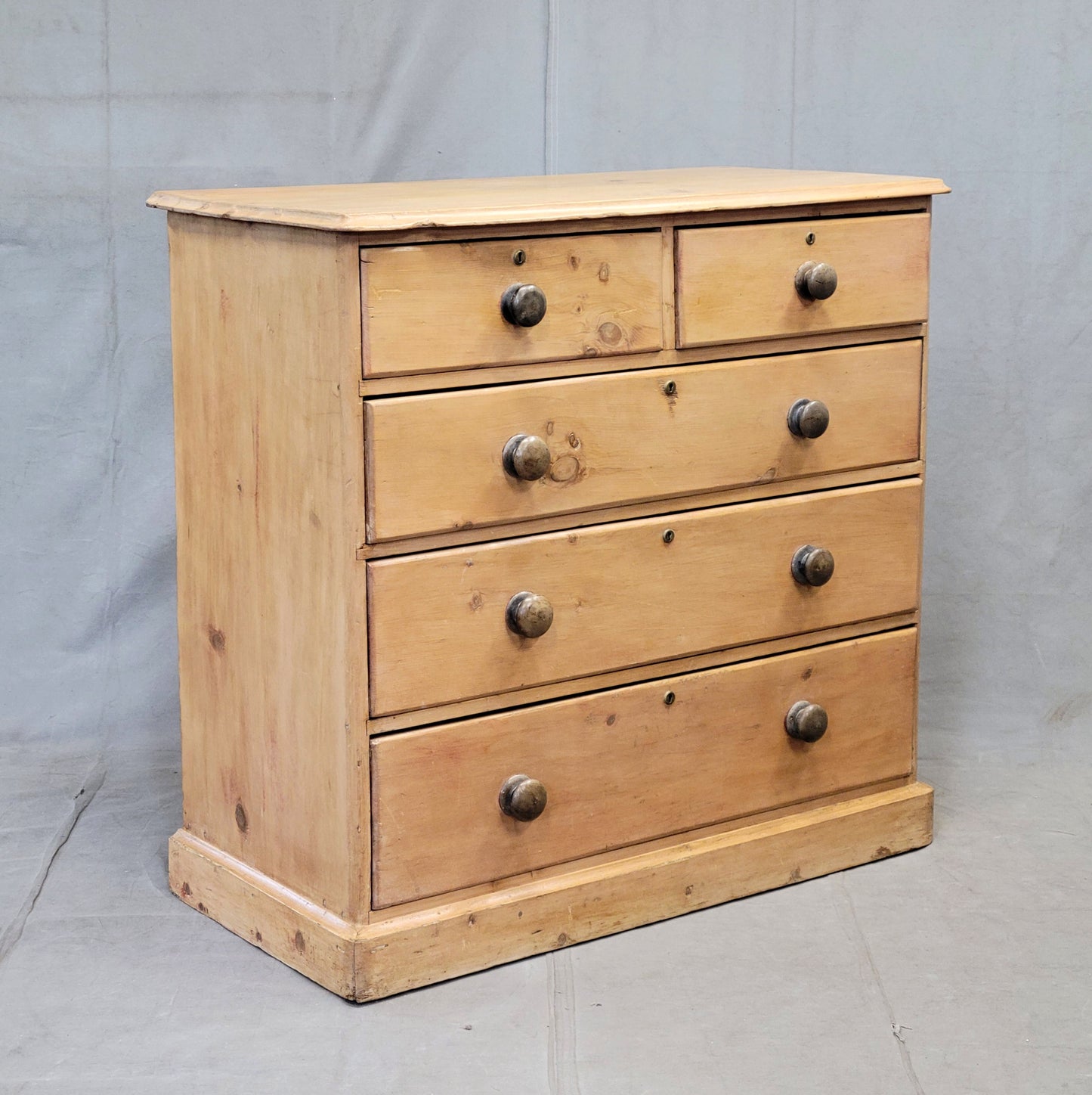 Antique English Edwardian Circa 1900 Scrubbed Pine Dresser Chest of Drawers