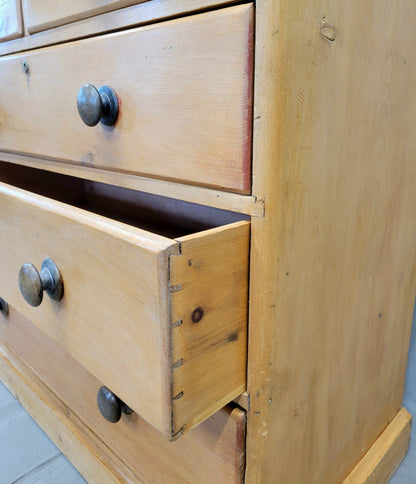 Antique English Edwardian Circa 1900 Scrubbed Pine Dresser Chest of Drawers