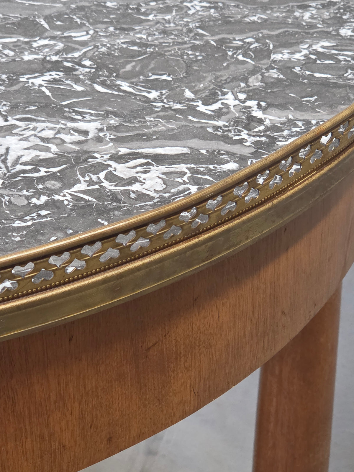 Antique 1930s French Empire or Art Deco Cherry Guéridon Table with Black Marble