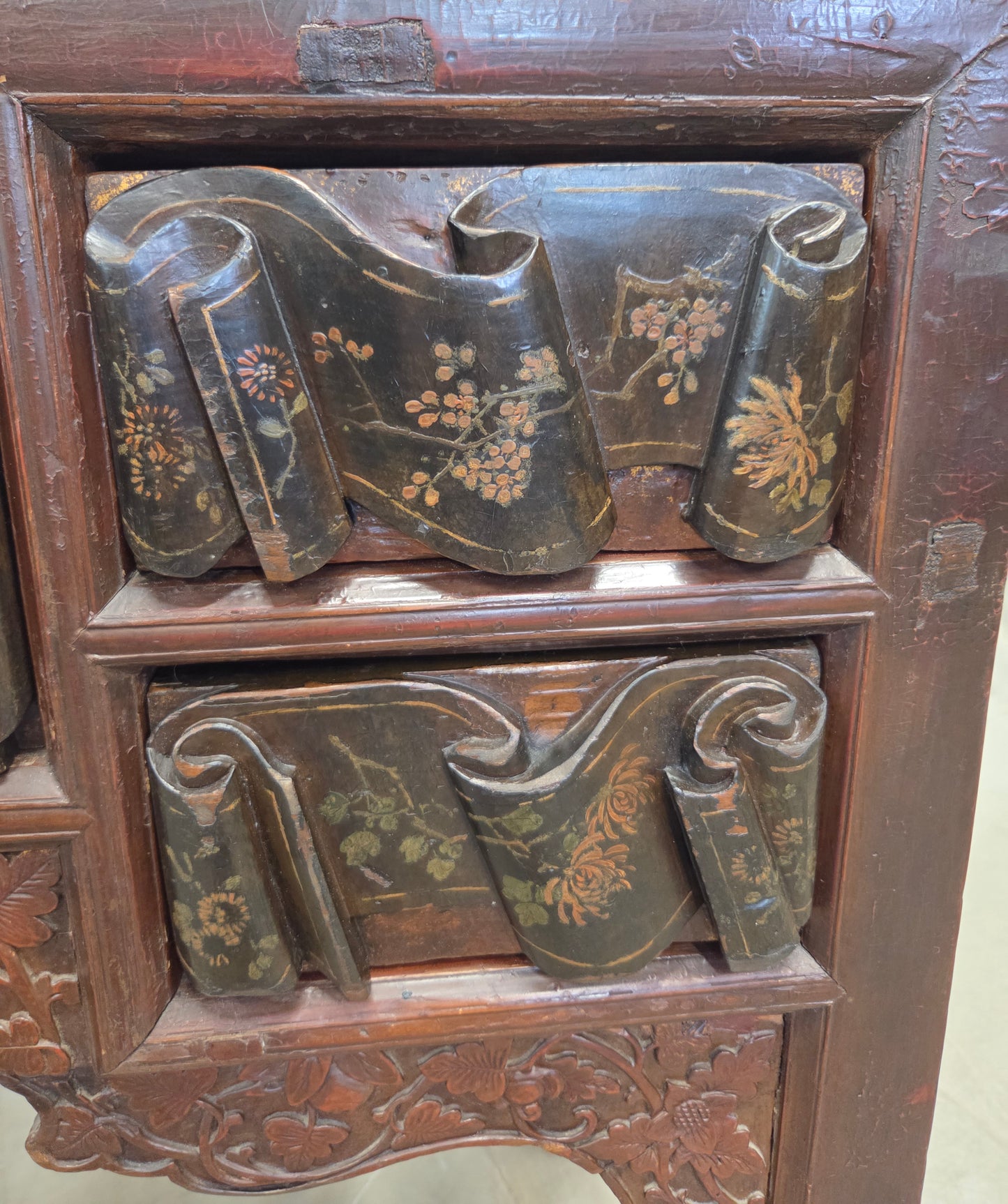 Antique Chinese Qing Dynasty Lacquer Side Table with Birds and Flowers