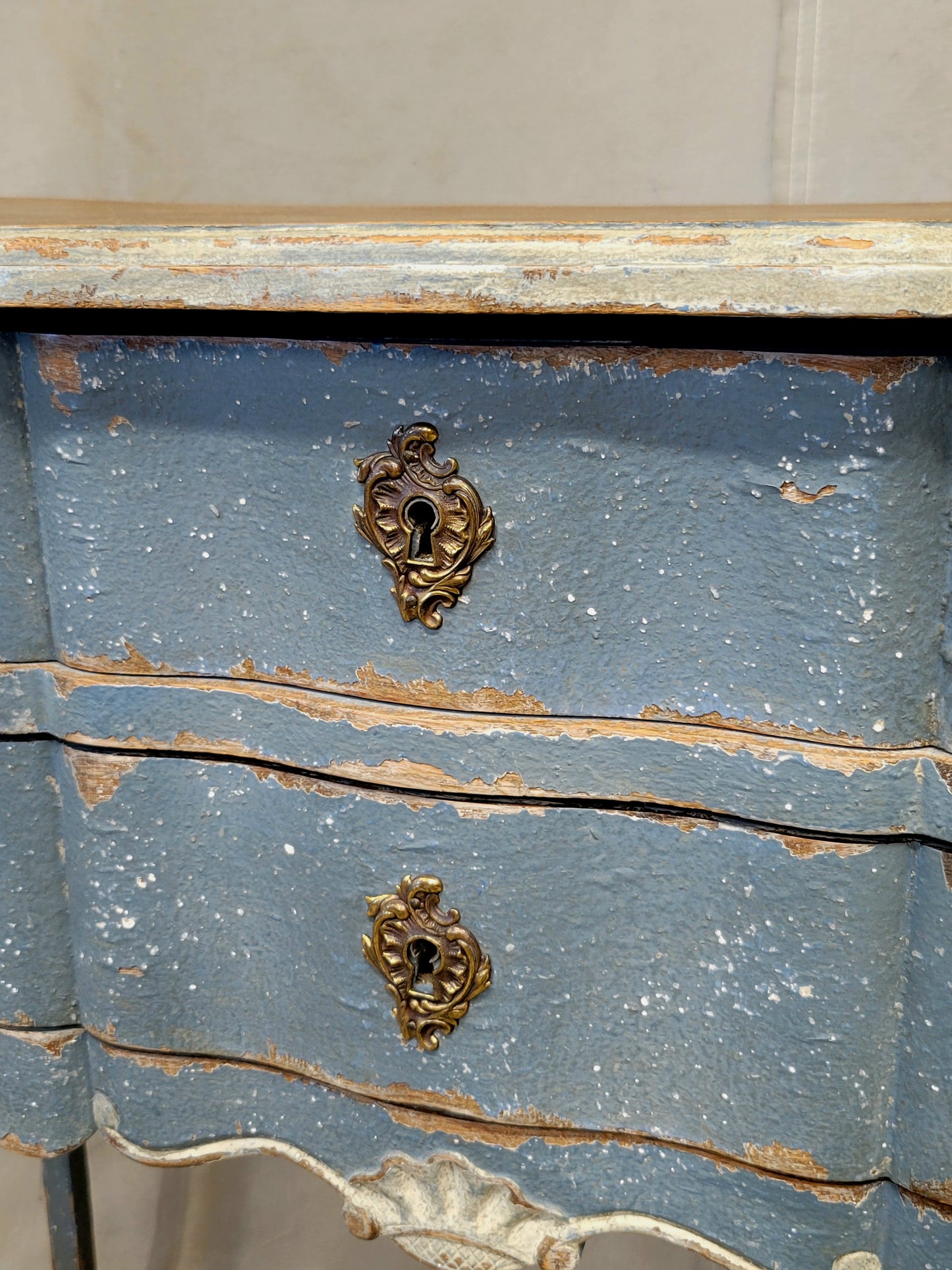 Antique 1920s French Provincial Louis XV Style Painted Commode