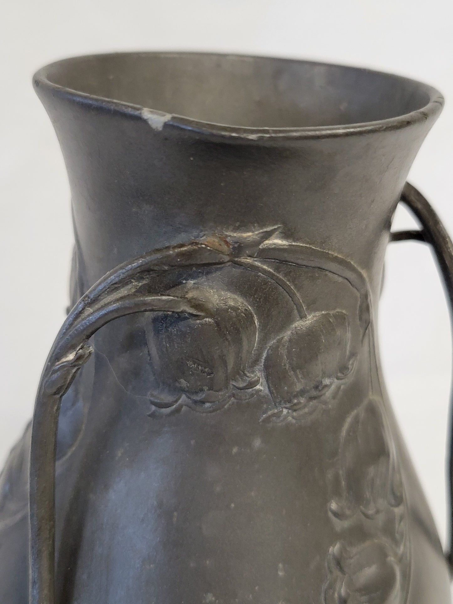 Antique Circa 1900 Art Nouveau Kayserzinn "4312" Pewter Vase With Lilies