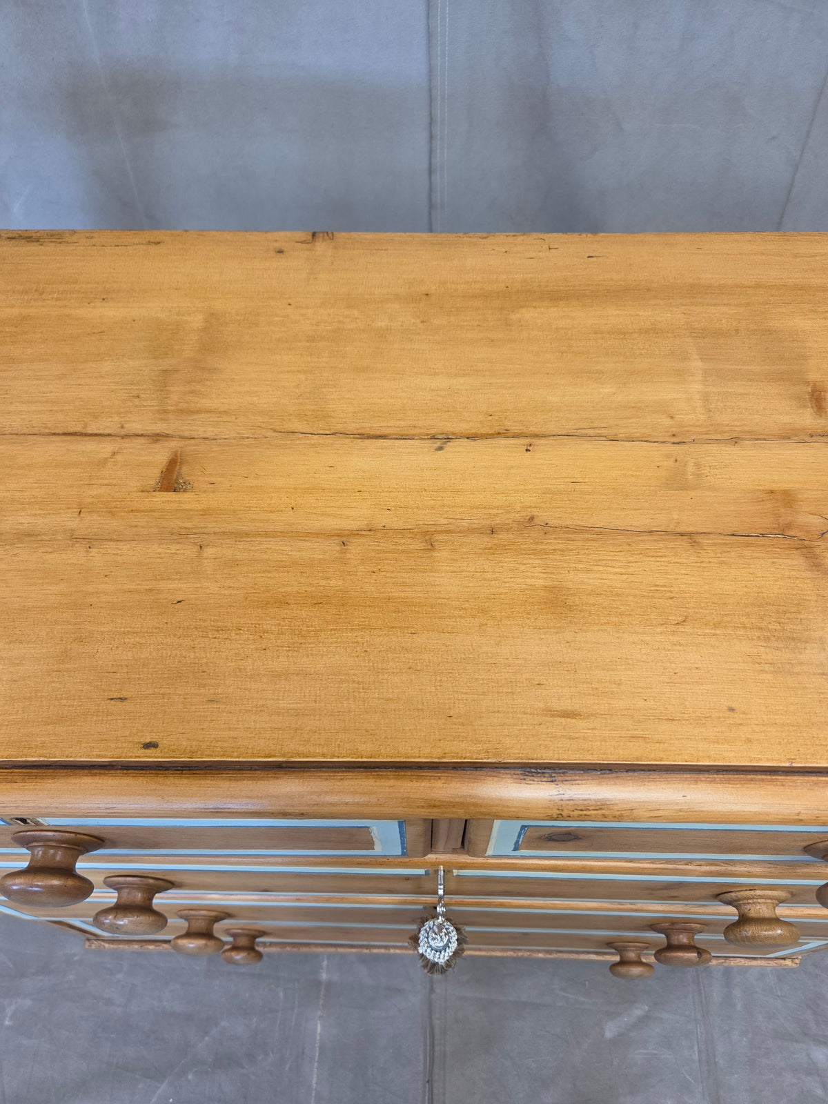 Antique English Edwardian Natural Pine Chest of Drawers with Blue French Line
